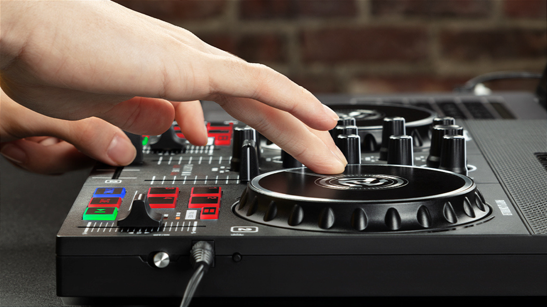Controladora de DJ Numark Party Mix Live